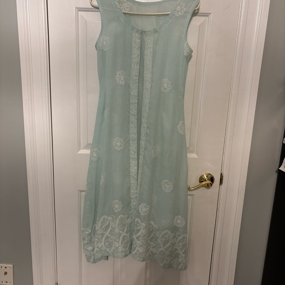 Green Sleeveless Scoop Neck long vest/poncho